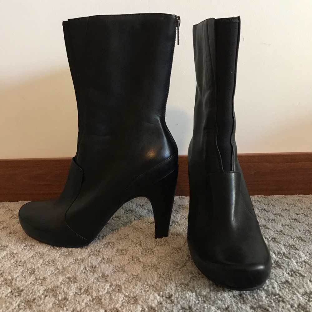 TSUBO BLACK MID CALF BOOTS WITH ELASTIC INSET 10M